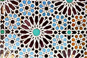 Marrakech - Medina meridionale, Tombe Saadiane - Qubba di Lalla Mas'uda, dettaglio dei tipici zellij marocchini, decorazioni in piastrelle smaltate.